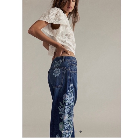 We the free Floral Embroidered Blue Jeans 🍬🫐🍬 - Picture 9 of 16
